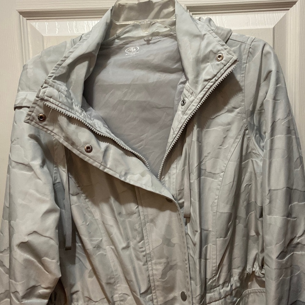 Athletic rain jacket